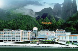莽山温泉酒店,天然氧吧中的养生天堂，体验森林温泉的独特魅力”