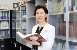 娱乐吃瓜酱大学老师主编,揭秘教学与个人生活的平衡之道
